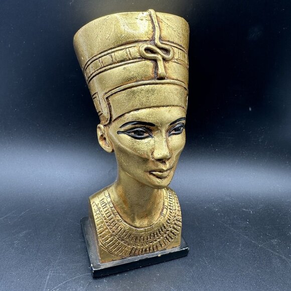 Queen NEFERTITI Bust Egyptian Statue AGI Artisans Guild International Vtg 1970s - Picture 1 of 15